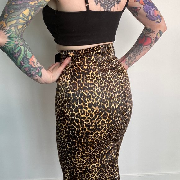 Rare deadly dames satin wiggle - Picture 2 of 4